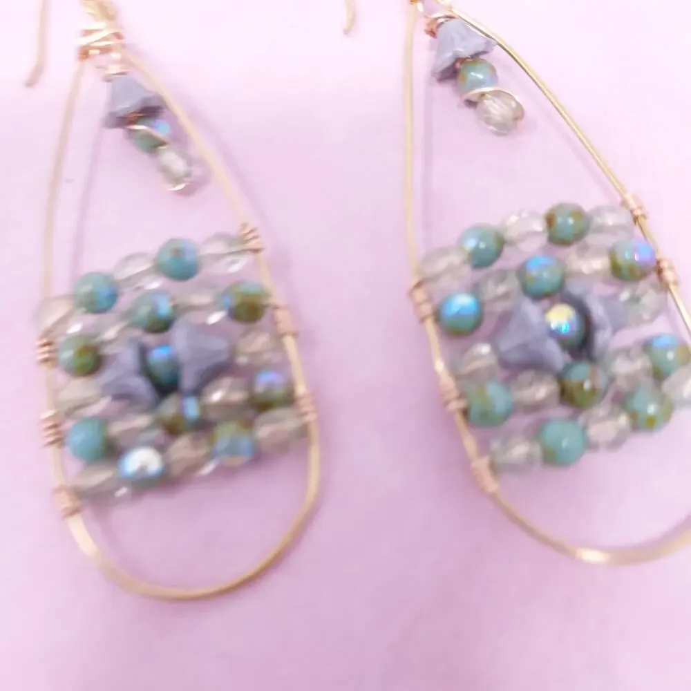 Artisan Made Hand Wired Beaded Opalescent Earrings Gold Tone Aqua Lavender 3.5